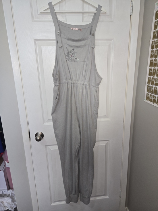 La Vie En Rose Pants - La Vie en Rose Light Gray Floral Knit Overalls
